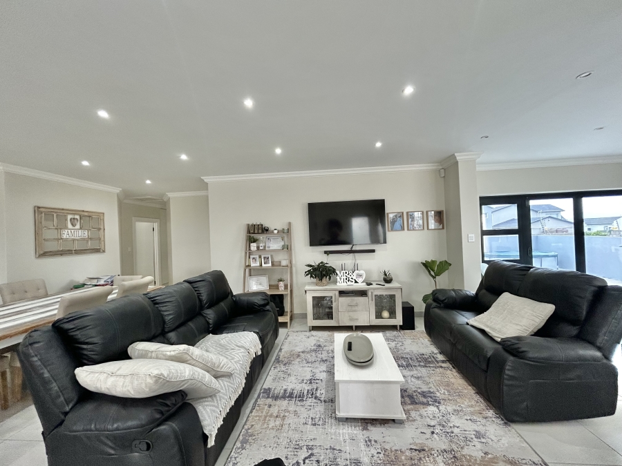 3 Bedroom Property for Sale in Fountains Estate Eastern Cape